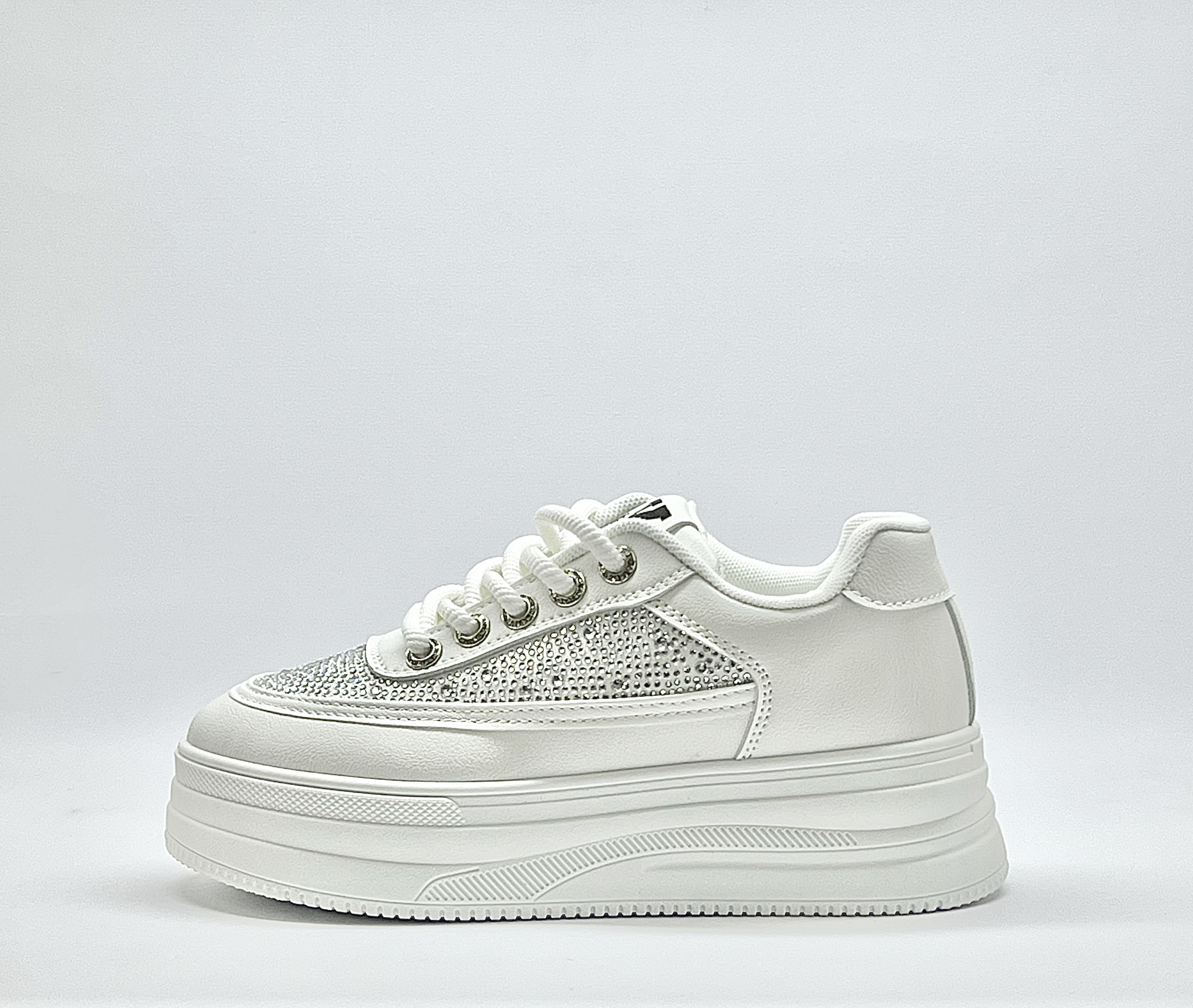 ونس کتونی وارداتی راحتی زنانه روزمره و پیاده روی نیوبالانس برند k shoes کد13312