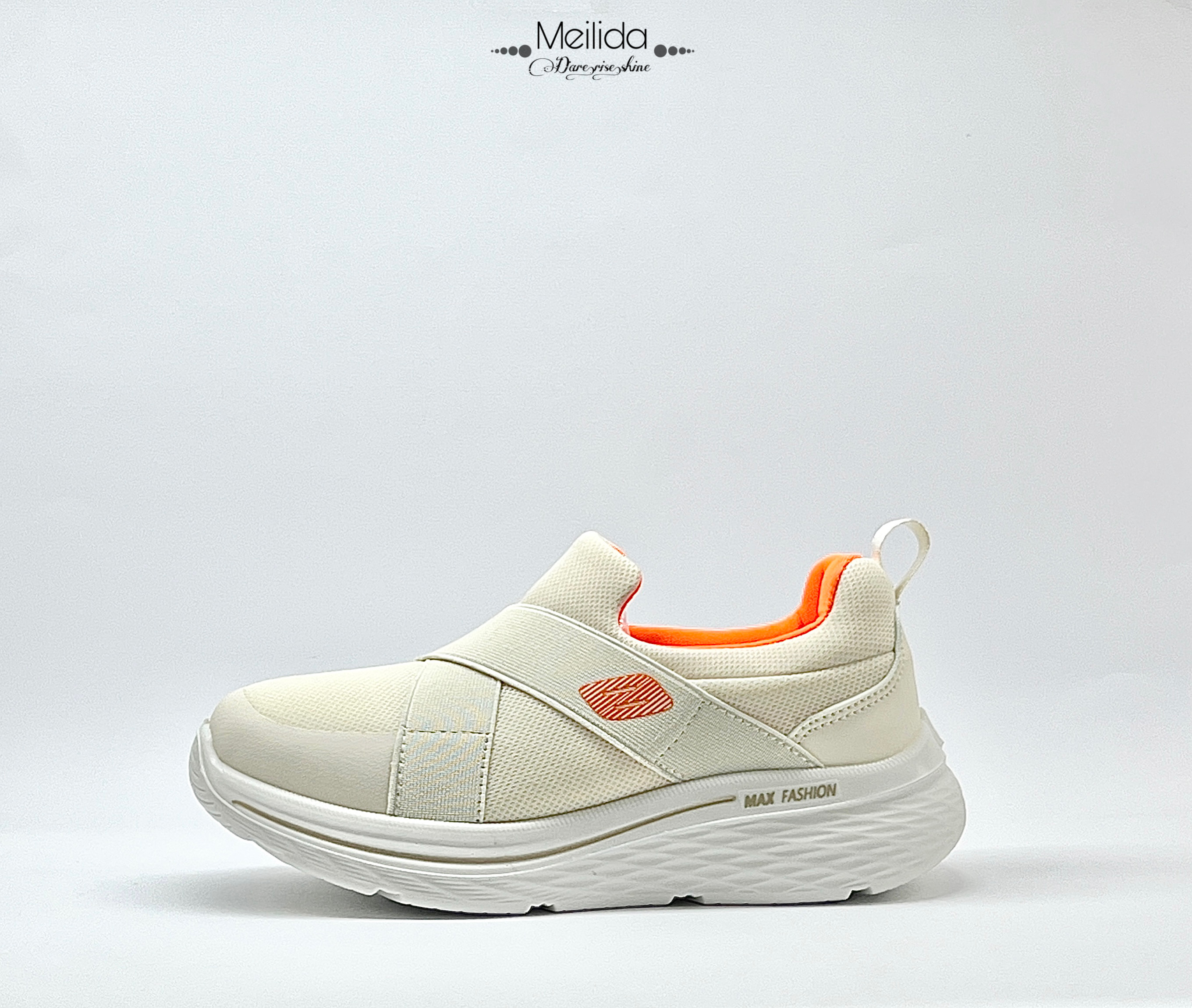 کتونی جورابی وارداتی راحتی زنانه روزمره و پیاده روی برند desai کد 67