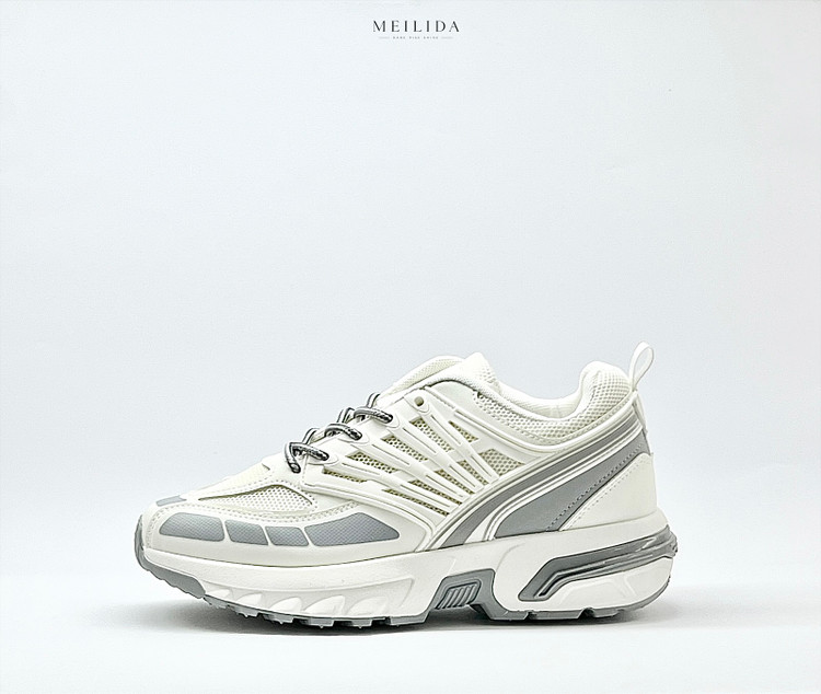 کتونی وارداتی راحتی زنانه روزمره و پیاده روی برند k shoesکد 12008 رنگ سفید طوسی