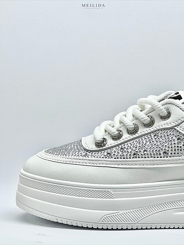 ونس کتونی وارداتی راحتی زنانه روزمره و پیاده روی نیوبالانس برند k shoes کد13312 رنگ سفید