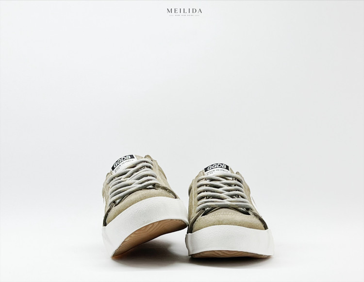 ونس طبی زنانه مدل Golden Goose کد 3246