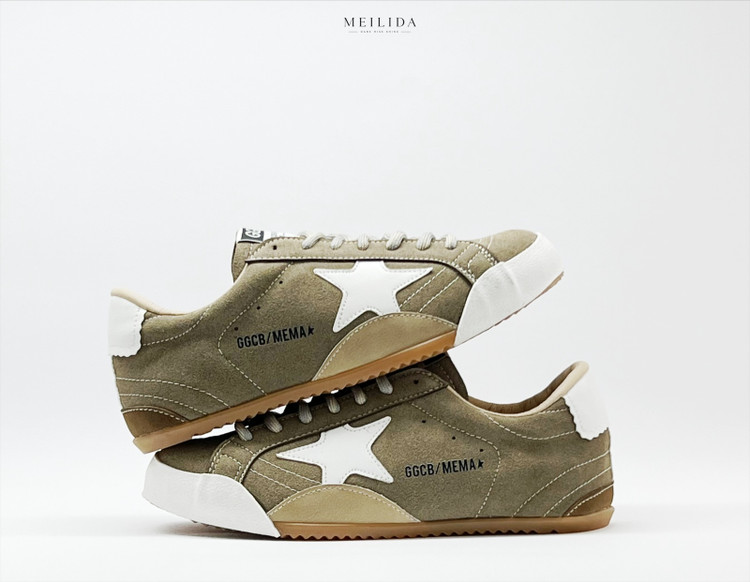 ونس طبی زنانه مدل Golden Goose کد 3246